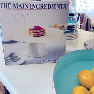 The Main Ingredients Cake Pedestal—Never Used!